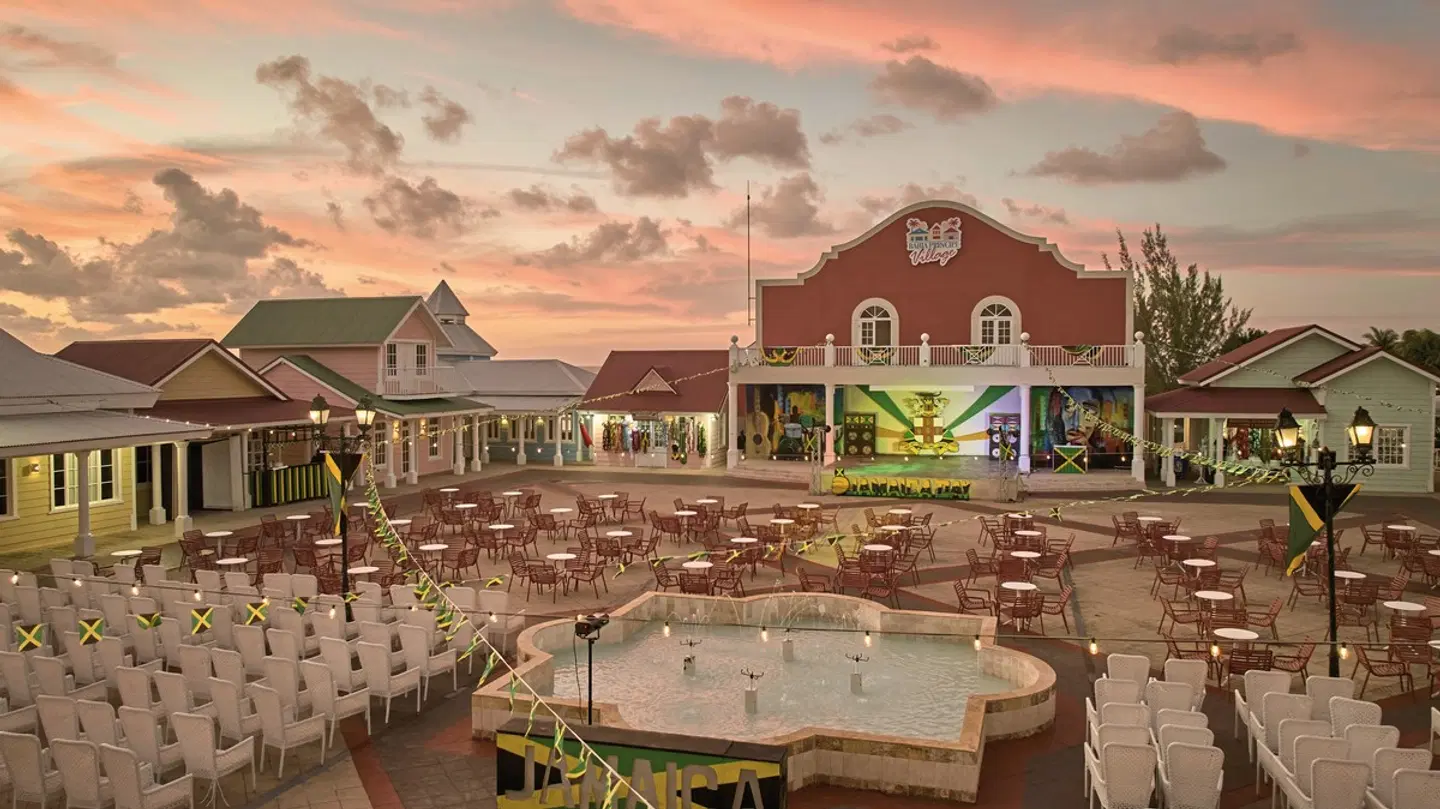Bahia Principe Escape Runaway Bay Terrasse