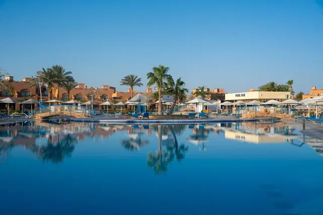 Akassia Swiss Resort OUTDOOR_POOL