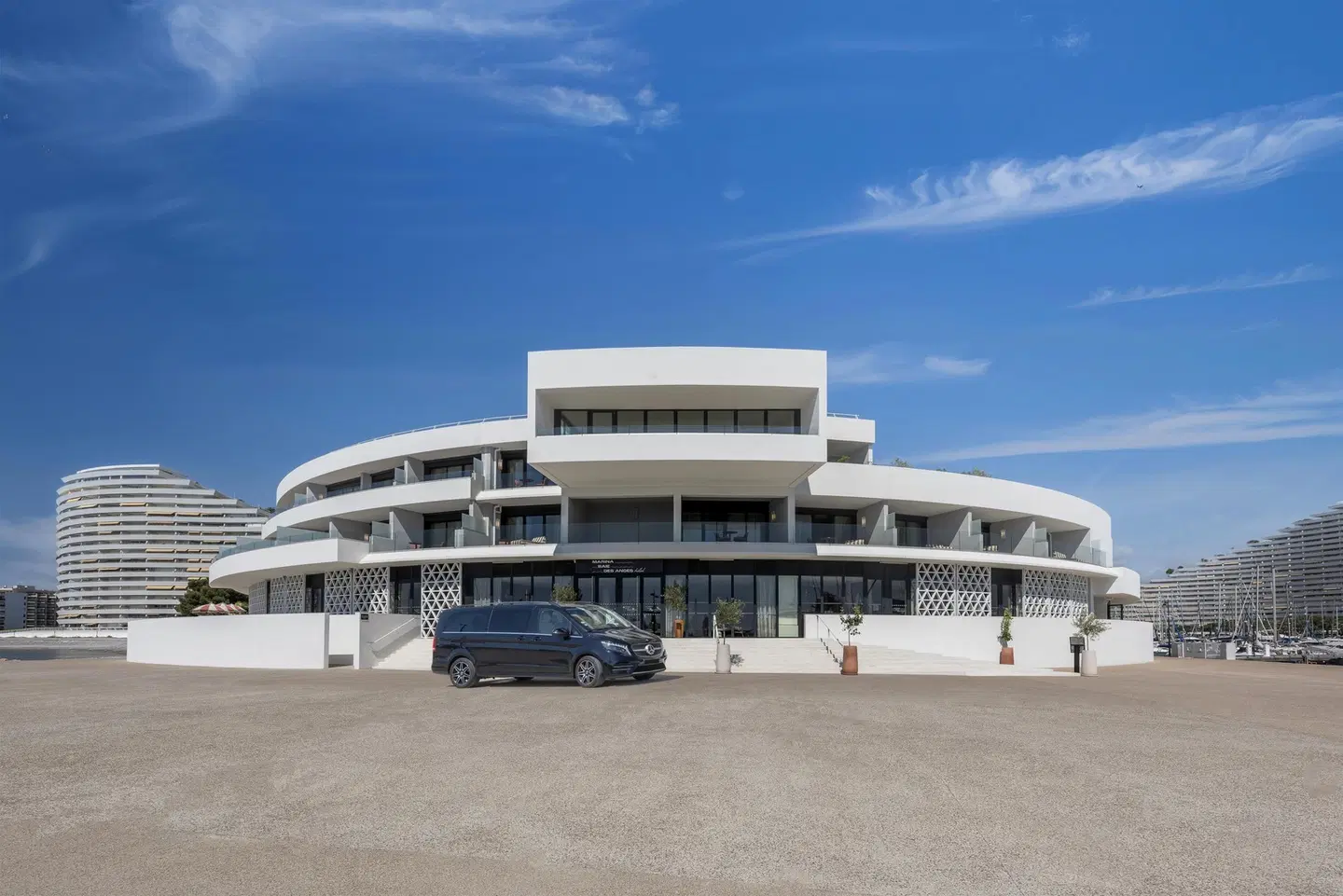 Marina Baie des Anges Hotel, Curio Collection by Hilton EXTERIOR