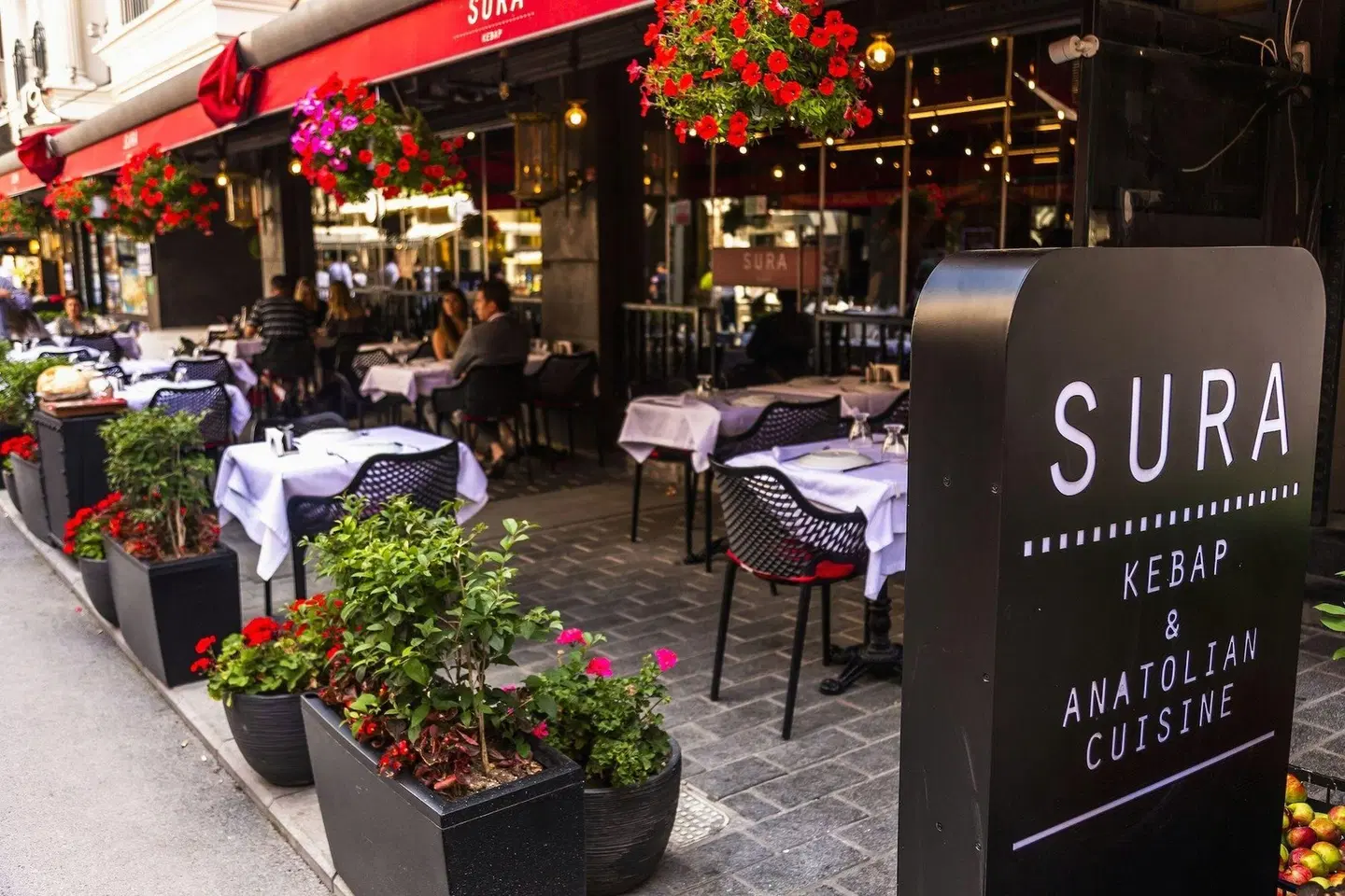 Sura Design Hotel & Suites Restaurant