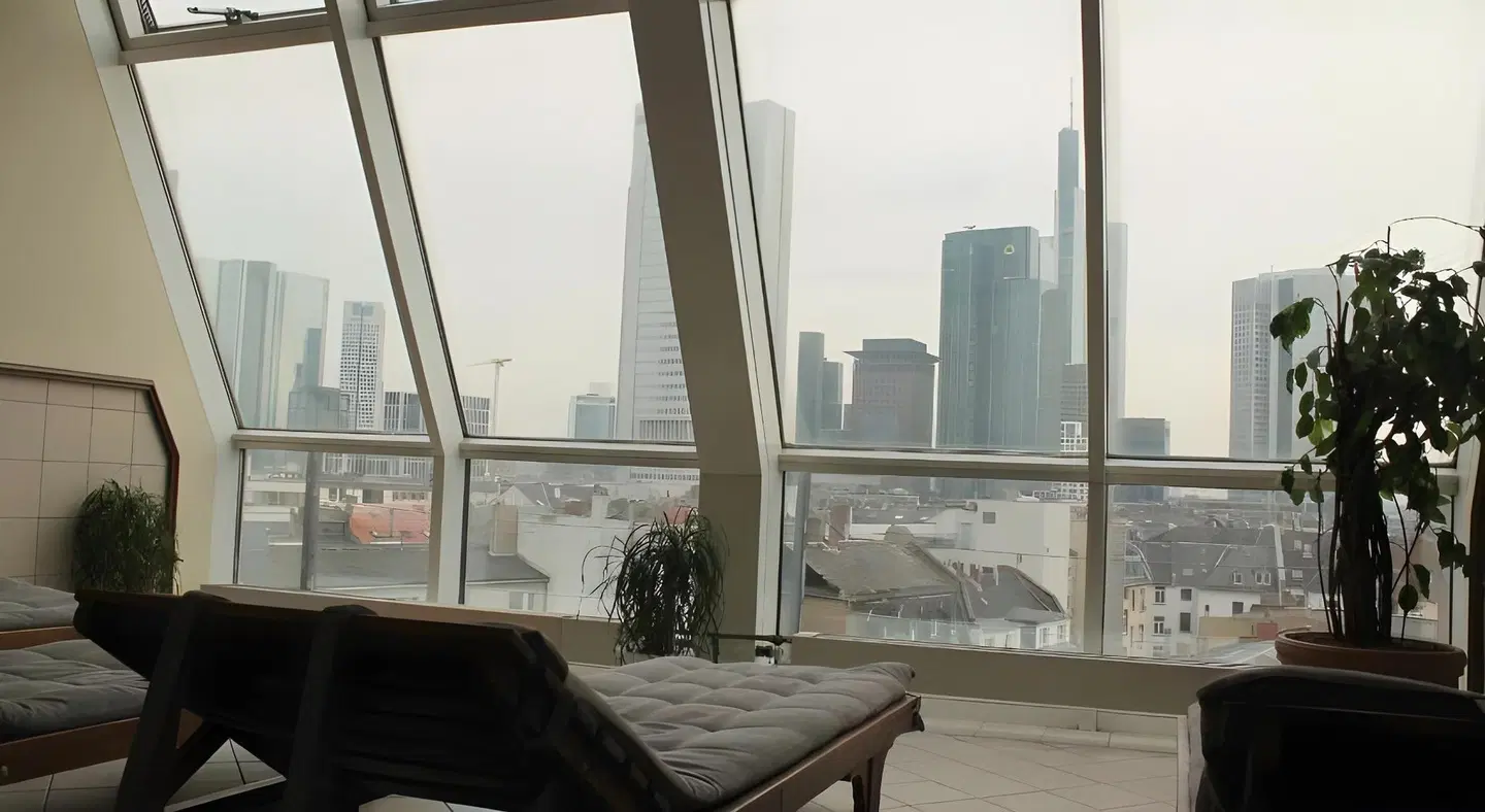 Savoy Hotel Frankfurt Terrasse
