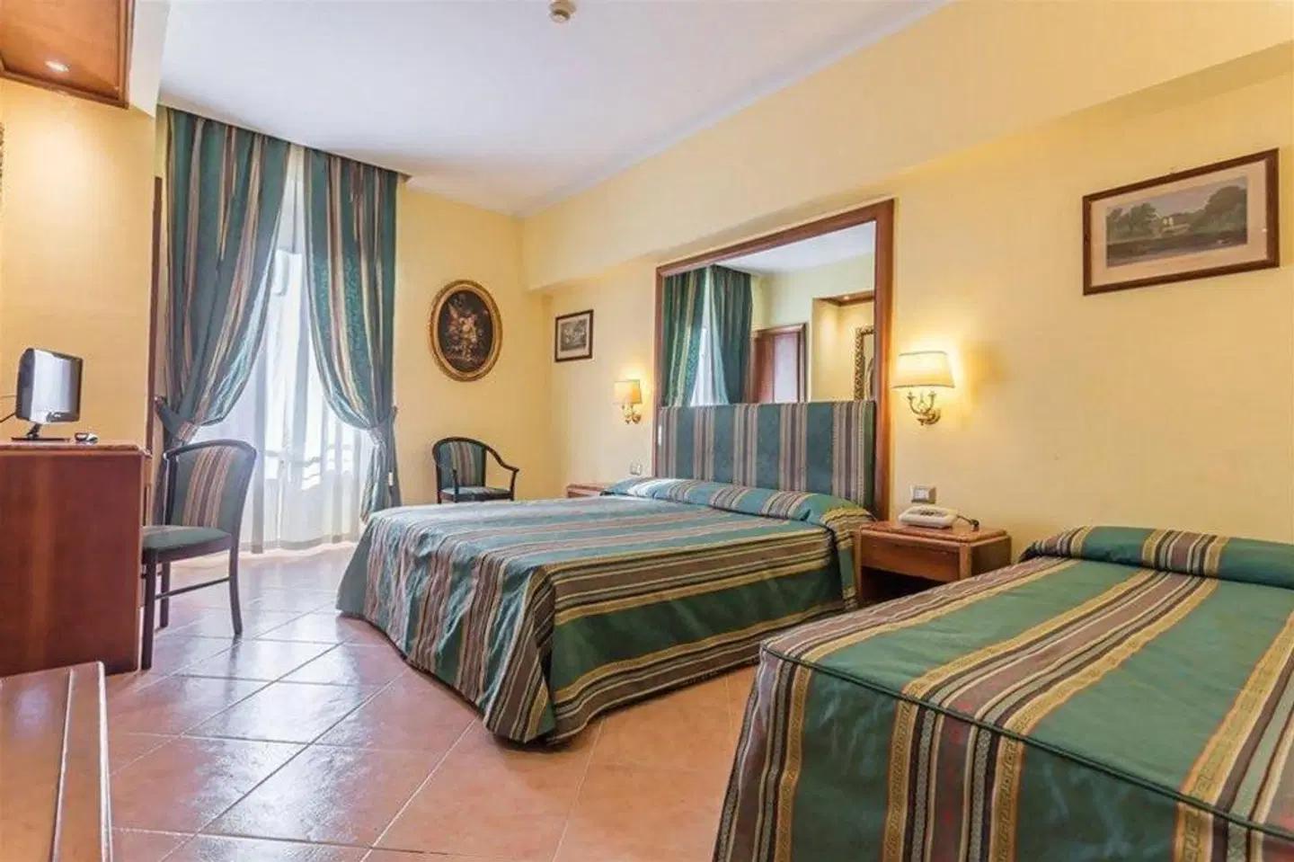 Siracusa ROOM_EXAMPLE