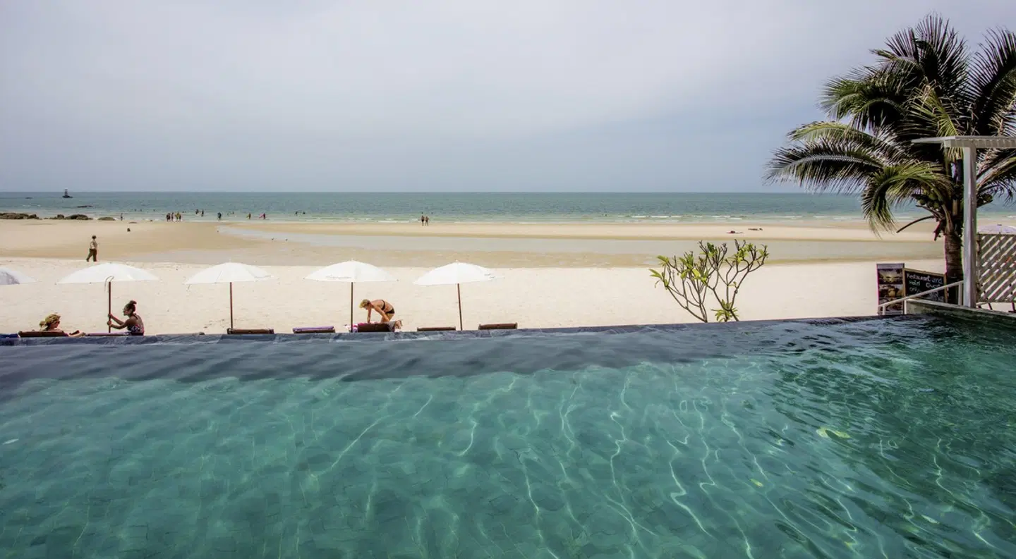 Baan Laksasubha Resort OUTDOOR_POOL