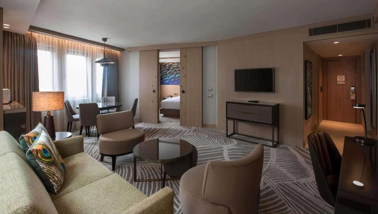 DoubleTree by Hilton Istanbul Sirkeci ROOM_EXAMPLE