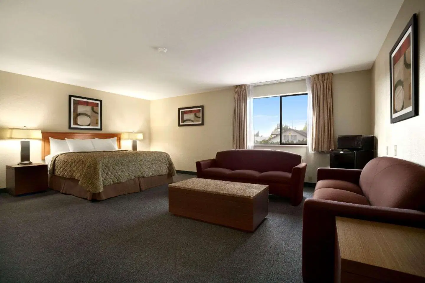 Days Inn Kent ROOM_EXAMPLE