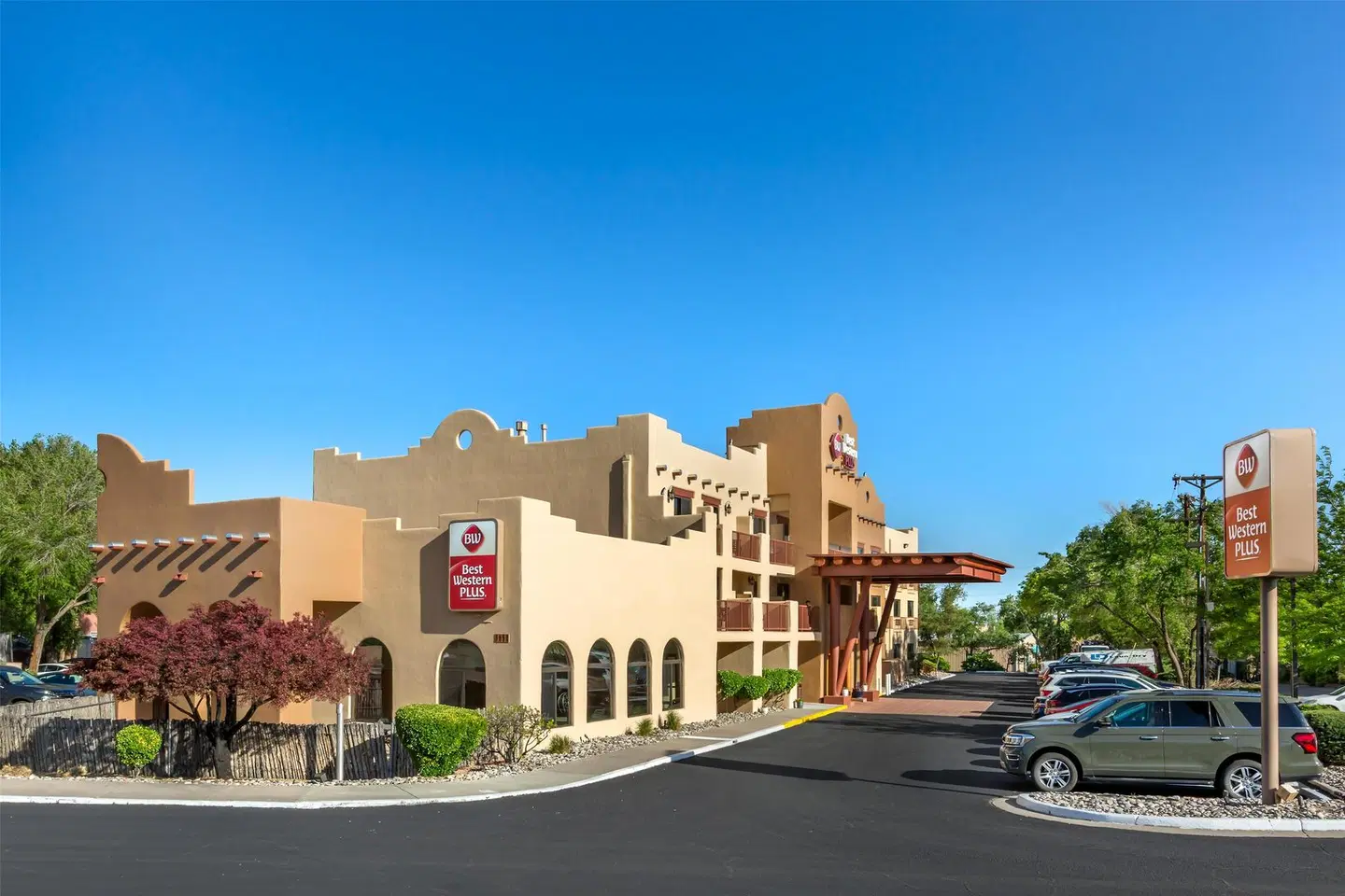 Best Western Plus Inn of Santa Fe LANDSCAPE