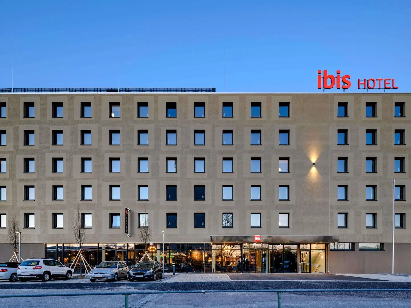 ibis Landshut City EXTERIOR