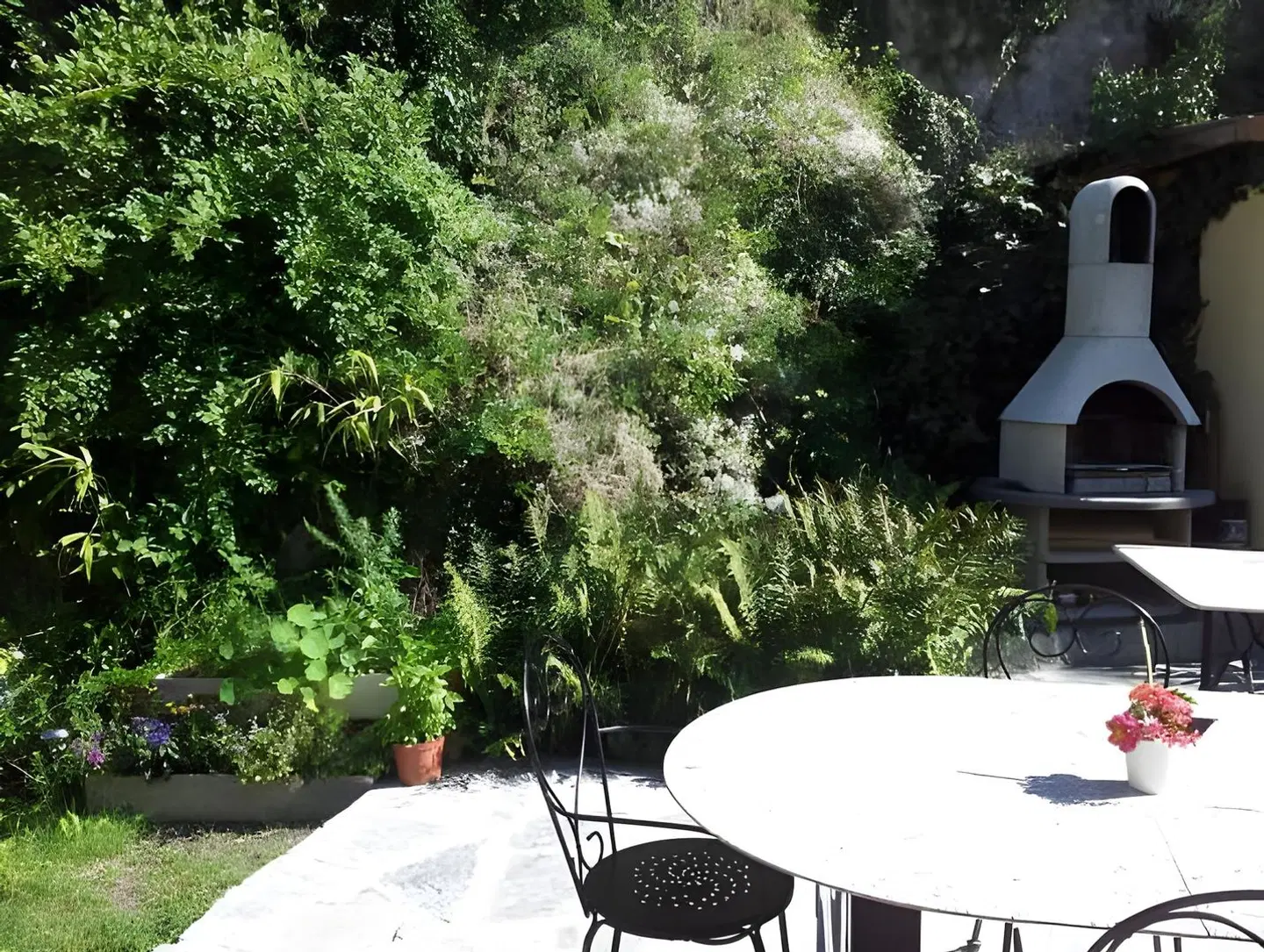 Le Merle Châtelain Terrasse