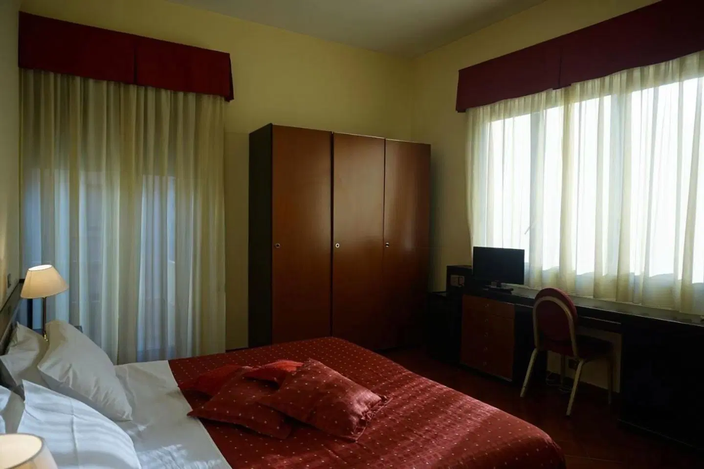 Europa ROOM_EXAMPLE