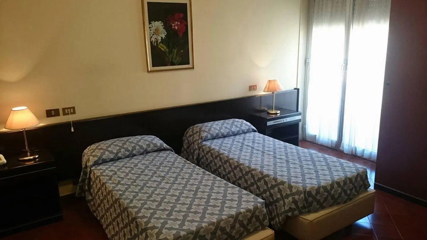 Europa ROOM_EXAMPLE