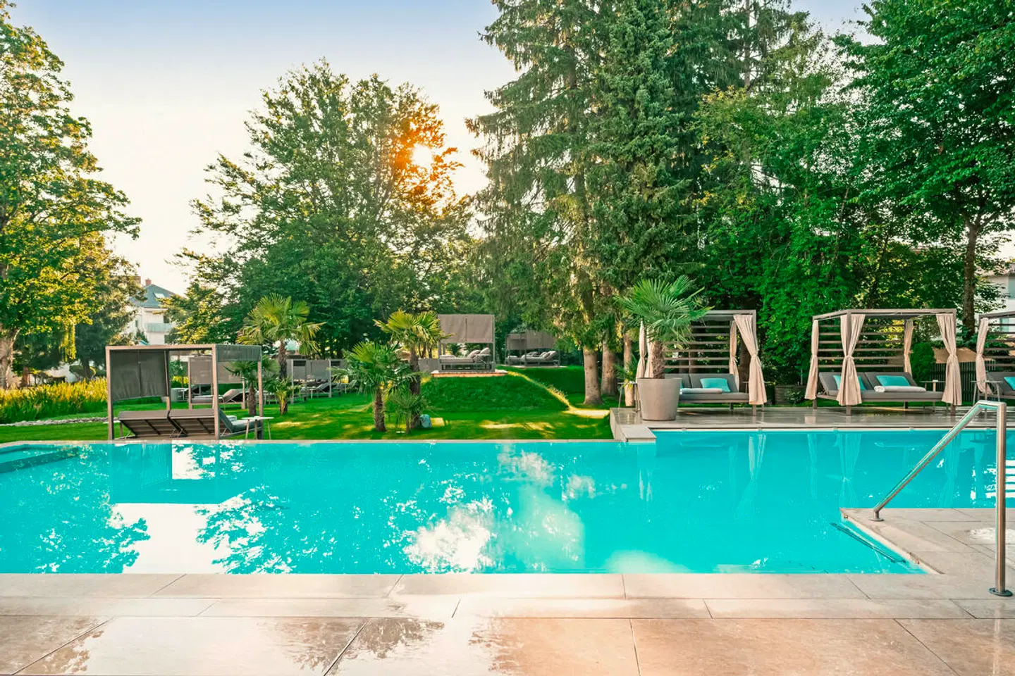 Das Parkhotel - Südtirols nördlichster Punkt OUTDOOR_POOL