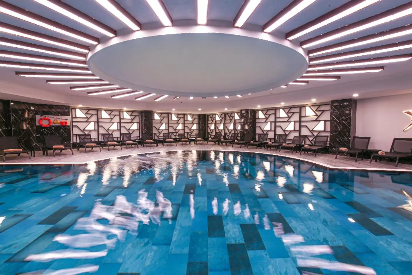 Side Stella Elite Resort & Spa Hallenbad