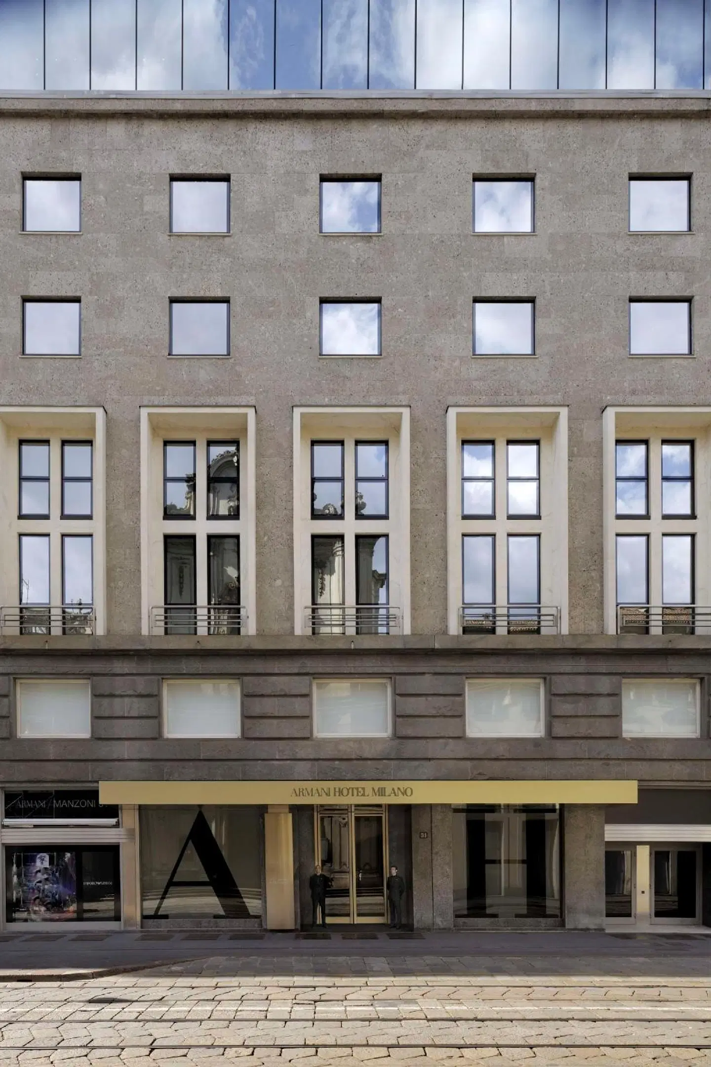 Armani Hotel Milano EXTERIOR