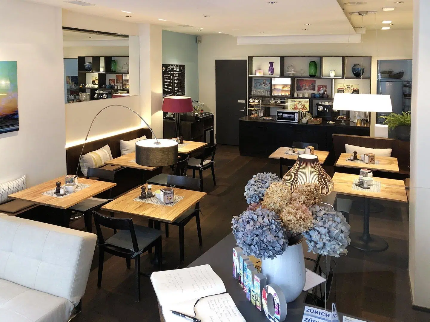 NI-MO Restaurant