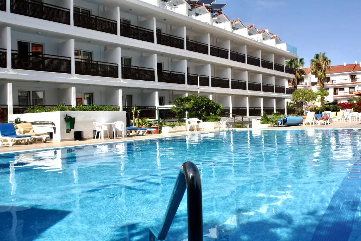 Apartamentos Pez Azul OUTDOOR_POOL
