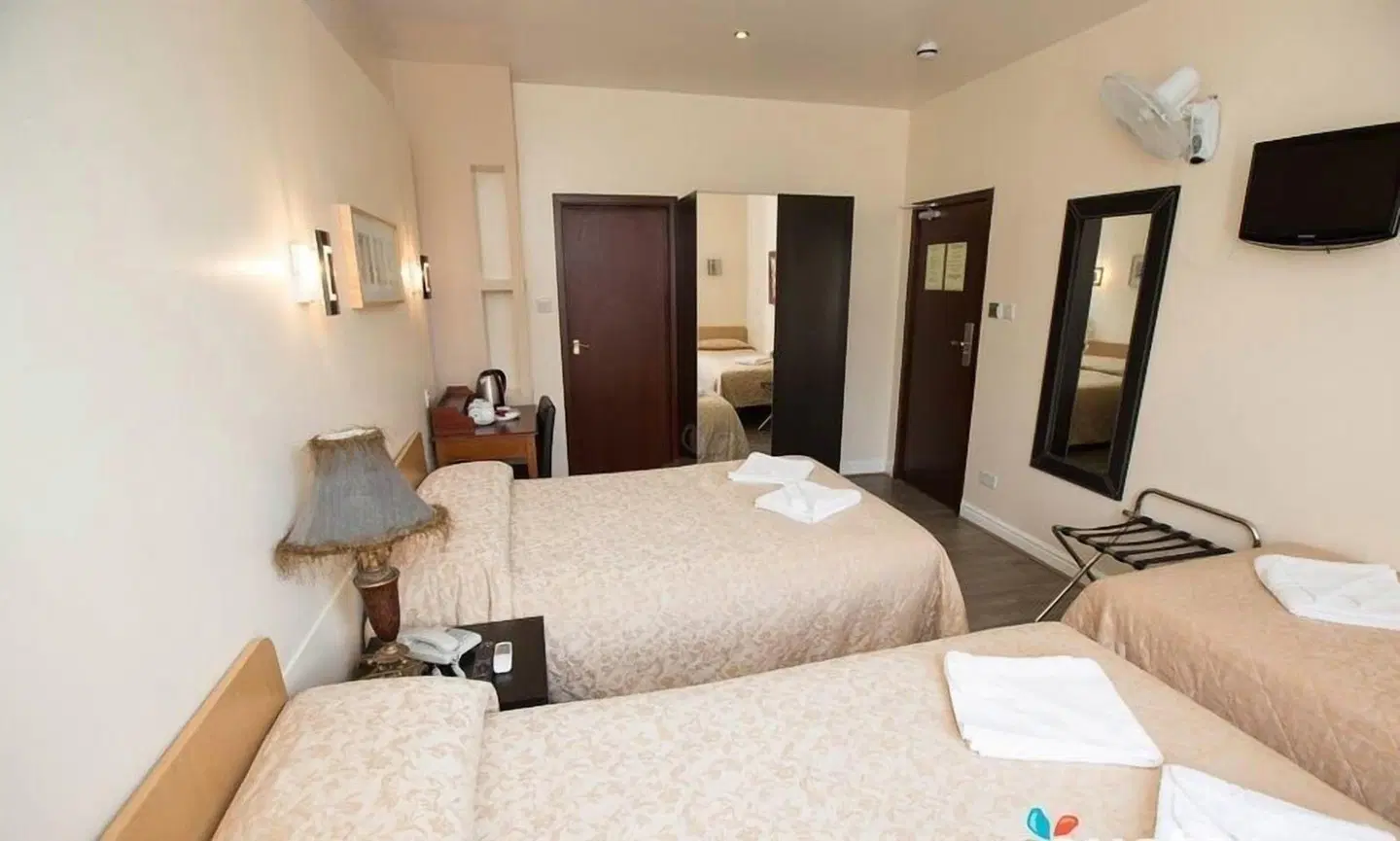 Notting Hill Gate ROOM_EXAMPLE