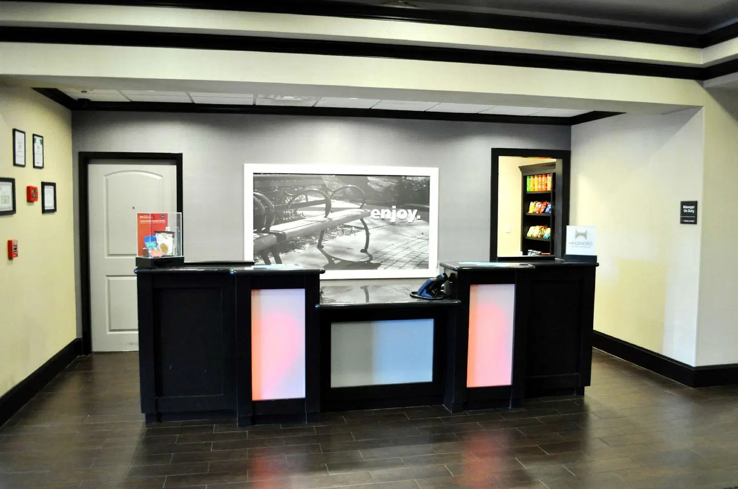 Hampton Inn & Suites Bay City ROOM_EXAMPLE