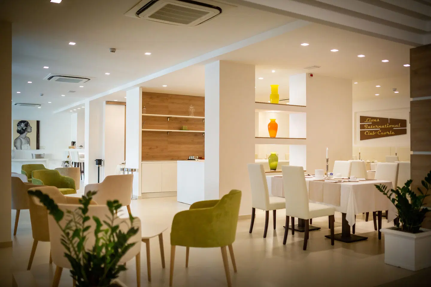 International Beach Hotel Restaurant