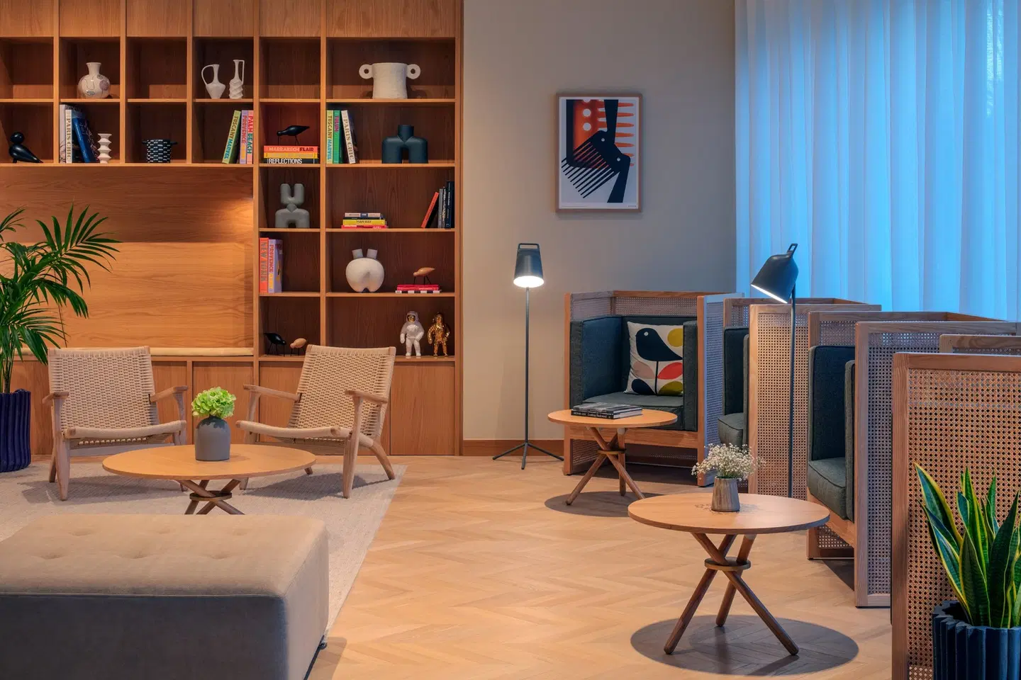 Staybridge Suites Dubai Internet City by IHG LOUNGE_LOBBY