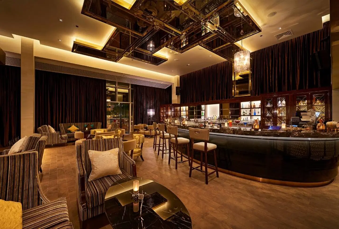 Millennium Airport Hotel Dubai Bar