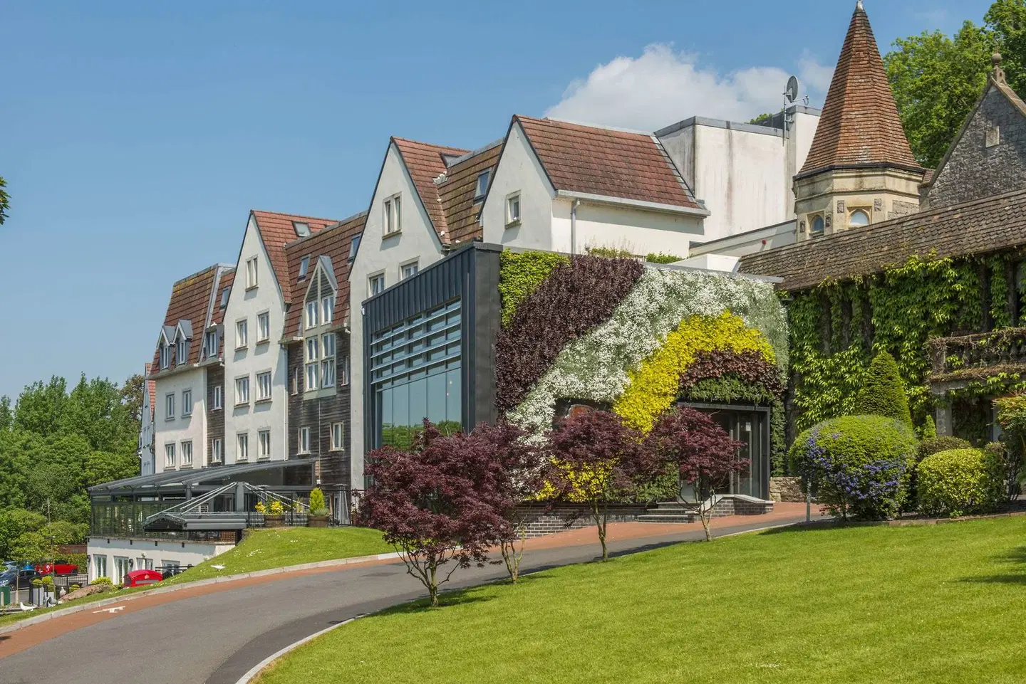 DoubleTree by Hilton Bristol Cadbury House EXTERIOR