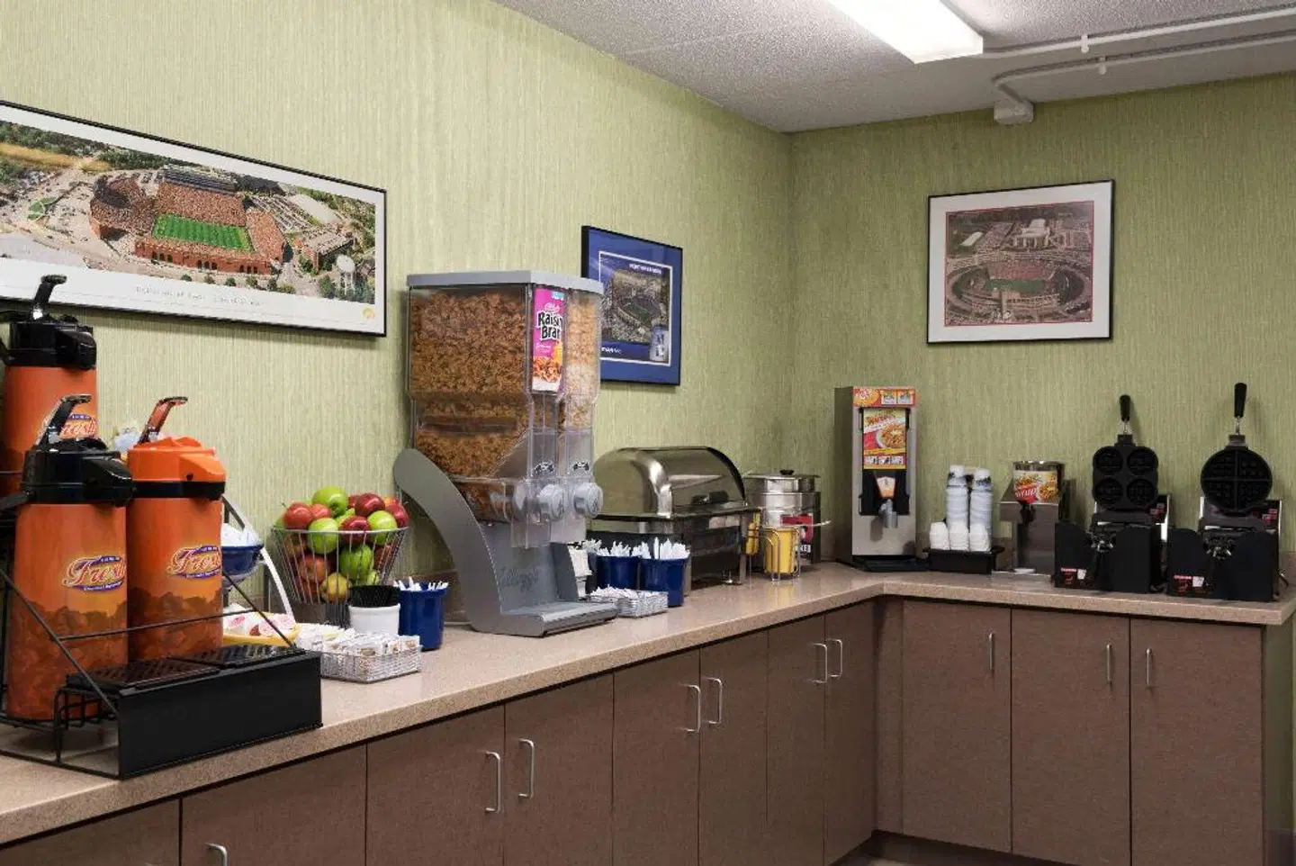 Days Hotel by Wyndham University Ave SE ROOM_EXAMPLE