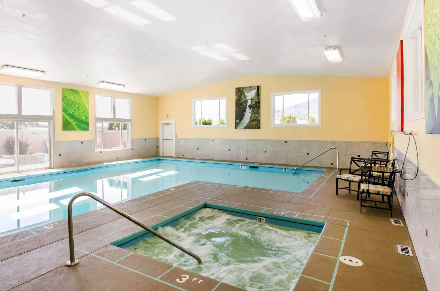 Comfort Inn & Suites Hallenbad