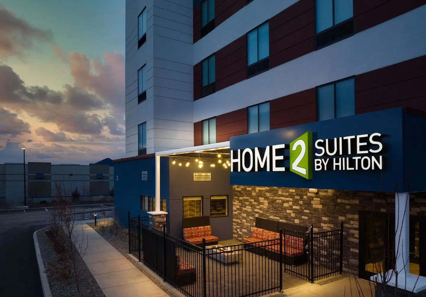 Home2 Suites by Hilton Bend EXTERIOR