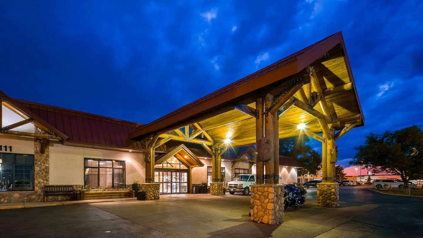 Best Western Ramkota Hotel EXTERIOR