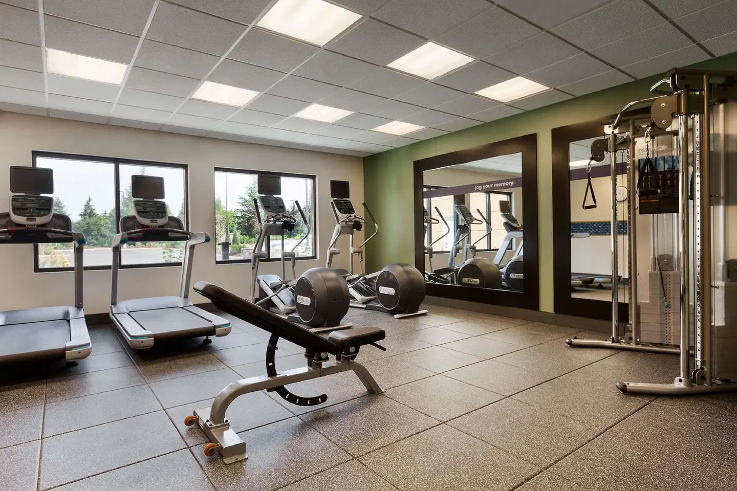 Hampton Inn & Suites Portland/Hillsboro-Evergreen Park SPORTS_AND_LEISURE