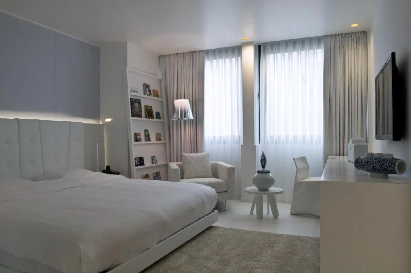 B-aparthotel Regent ROOM_EXAMPLE