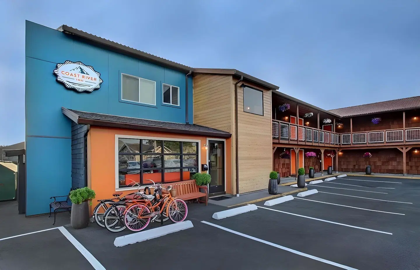 Coast River Inn by OYO Seaside EXTERIOR