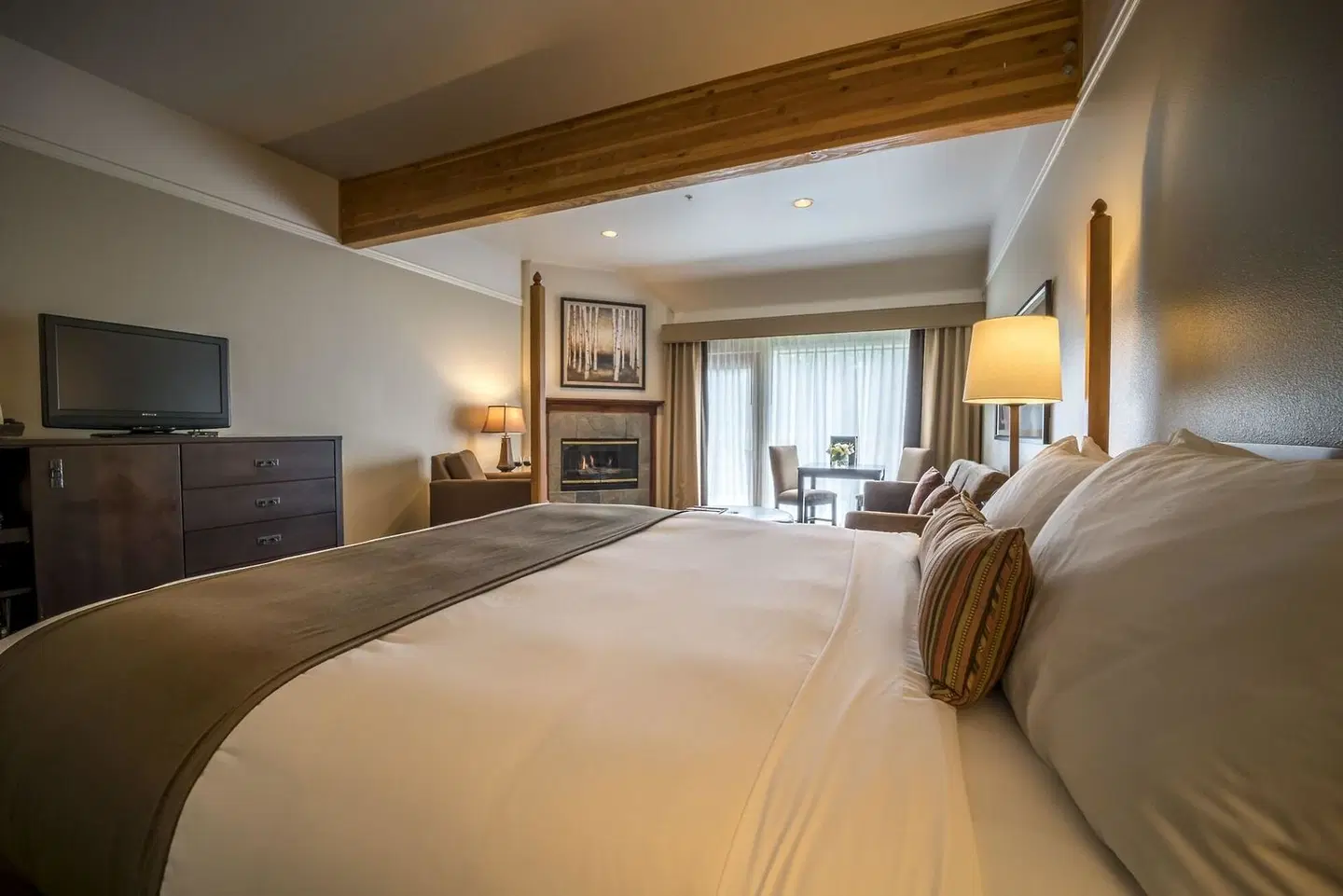 Pine Ridge Inn ROOM_EXAMPLE