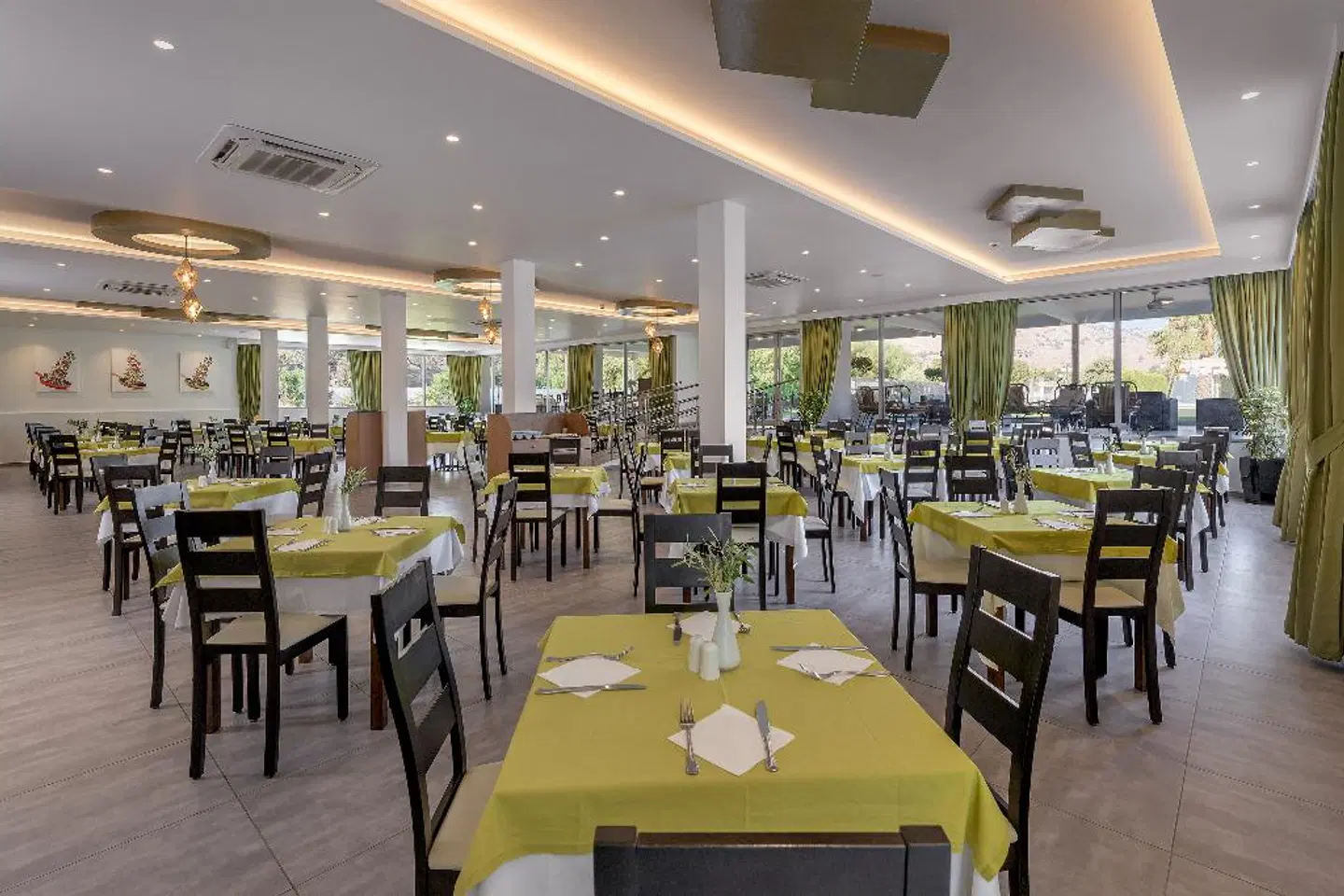 Olive Garden Hotel Restaurant