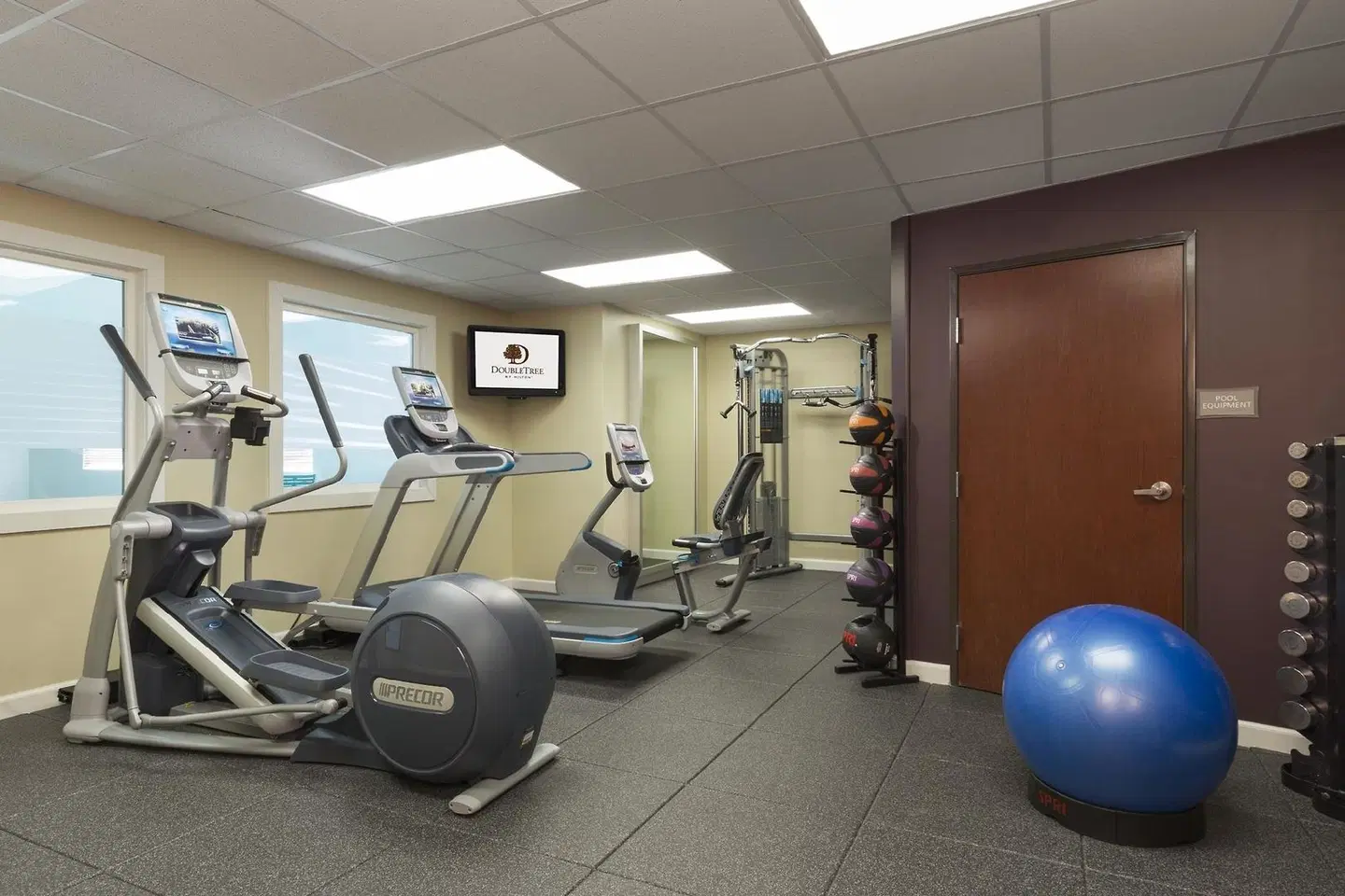 DoubleTree by Hilton Portland Tigard SPORTS_AND_LEISURE