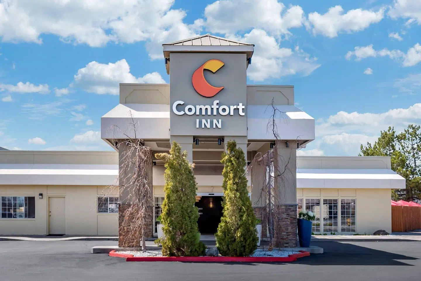 Comfort Inn & Suites Klamath Falls EXTERIOR