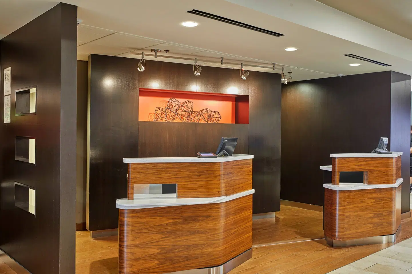 Courtyard by Marriott Eugene Springfield Bar
