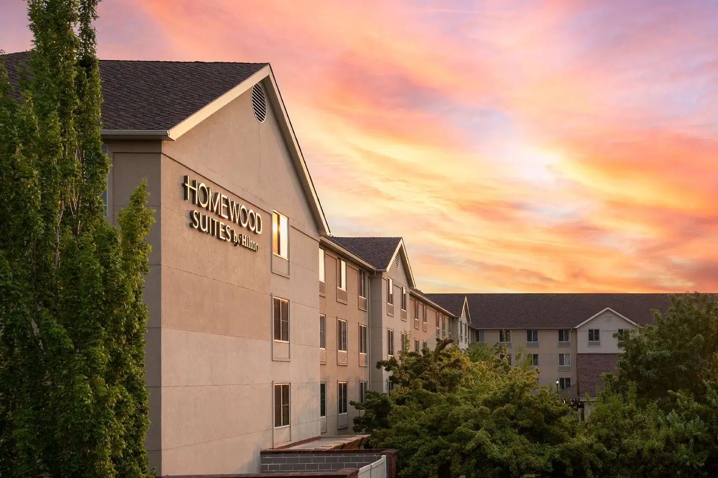 Homewood Suites by Hilton Medford EXTERIOR