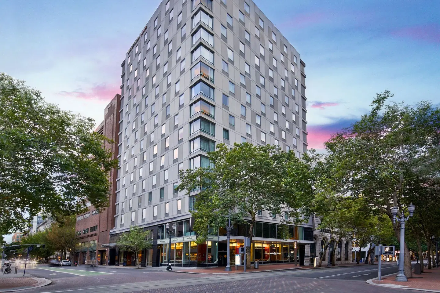 Courtyard by Marriott Portland City Center EXTERIOR