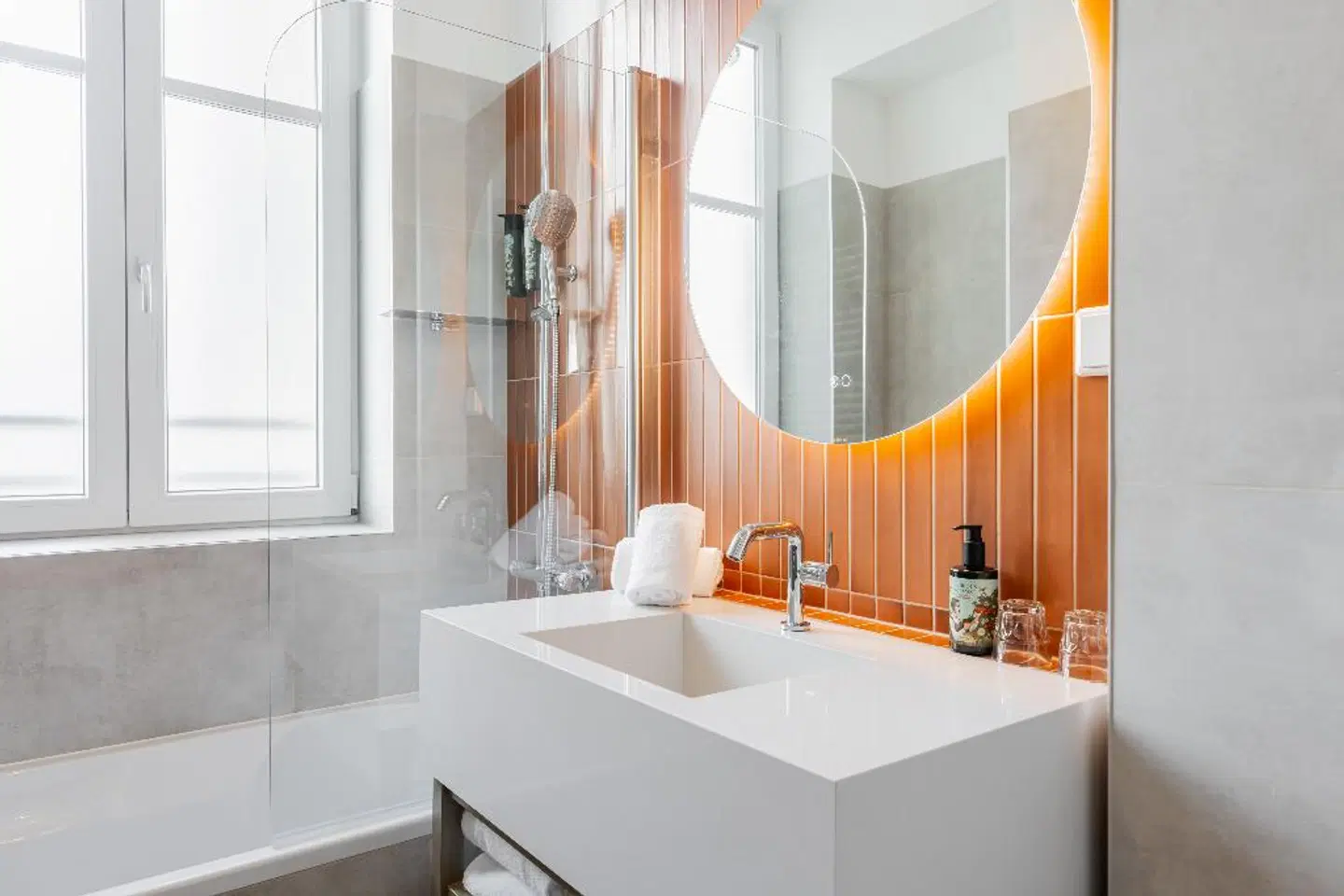 FortyPlusOne Hotel Badezimmer