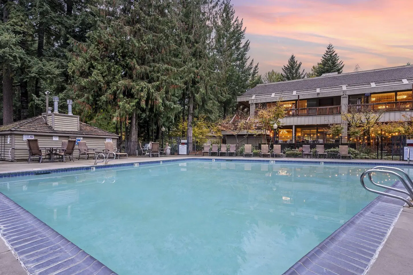 Mt Hood Oregon Resort, BW Premier Collection OUTDOOR_POOL