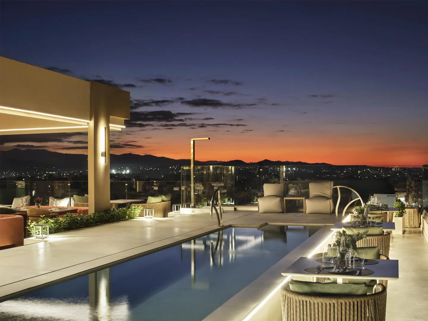 Hilton Garden Inn Chania City OUTDOOR_POOL