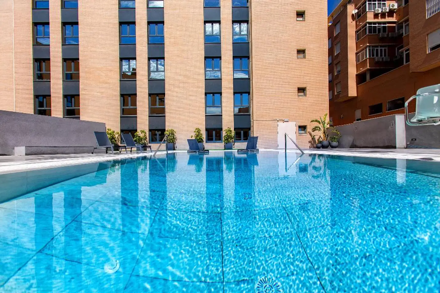 Hotel Vértice Indalo Almería OUTDOOR_POOL