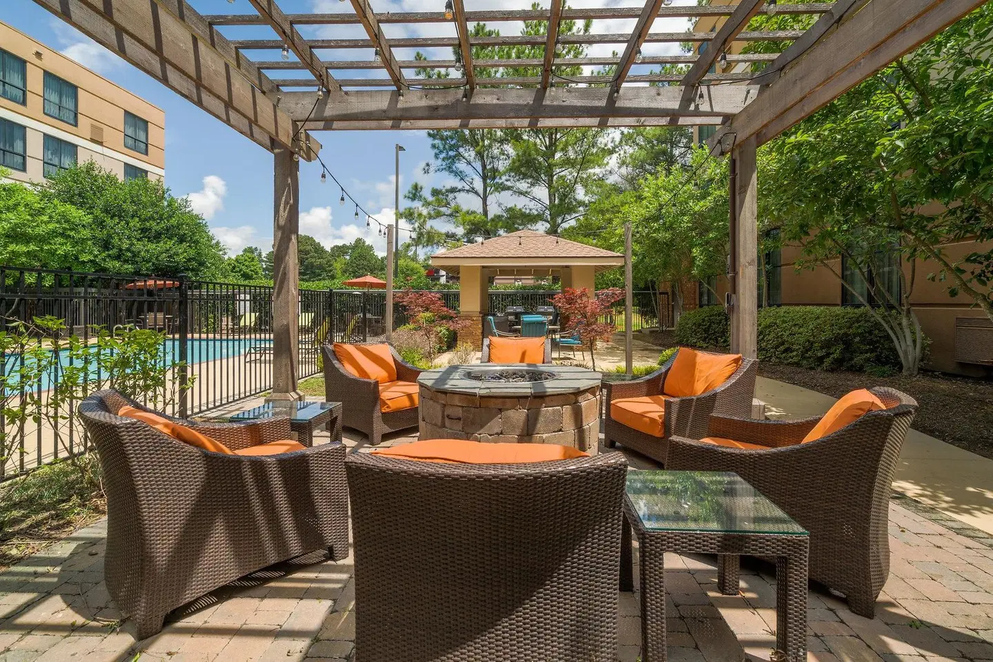 Staybridge Suites Memphis - Poplar Avenue East by IHG Terrasse
