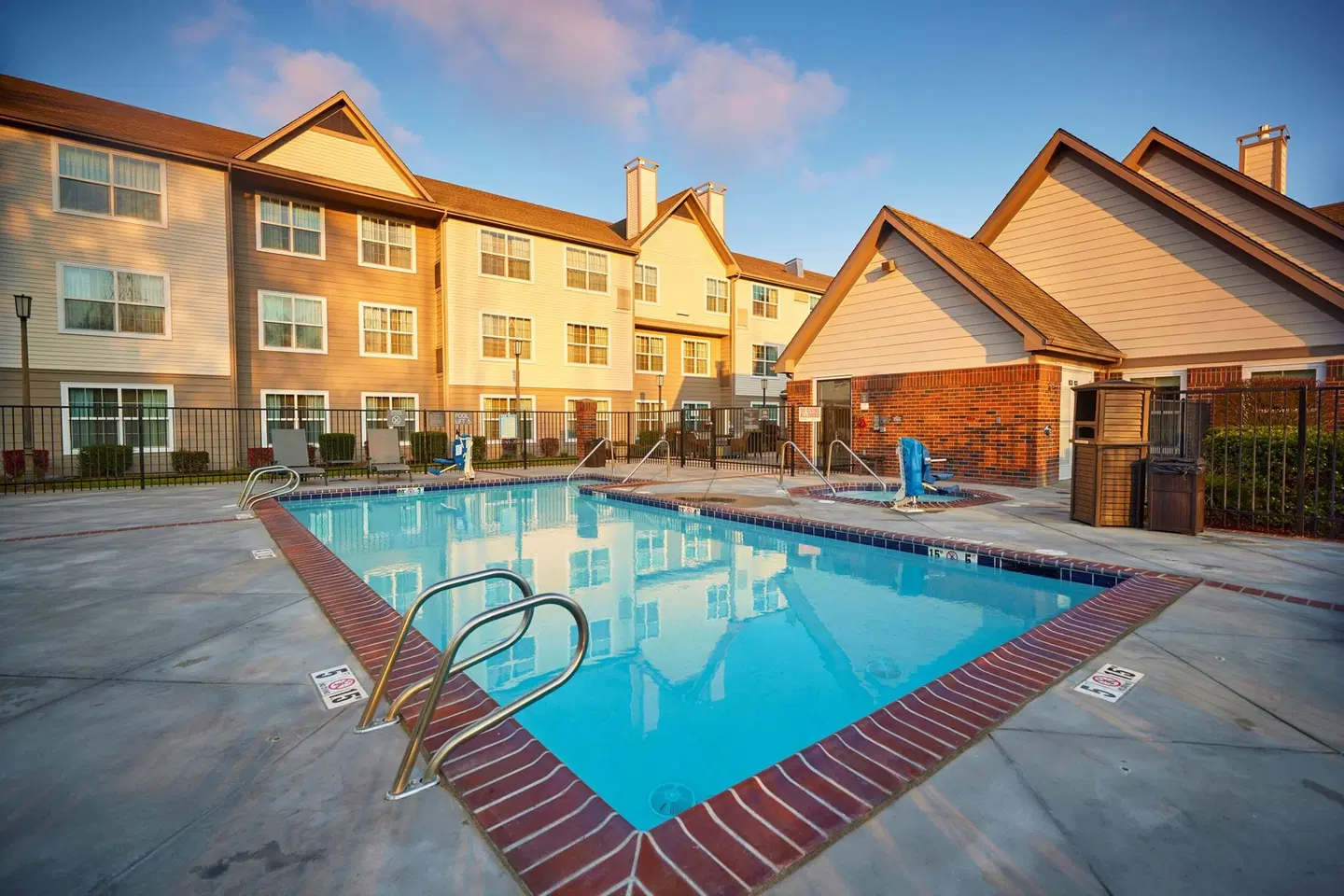 Residence Inn by Marriott Eugene Springfield OUTDOOR_POOL