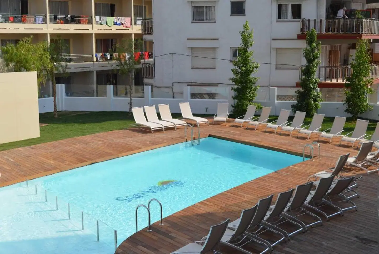 ALEGRIA Sun Village OUTDOOR_POOL