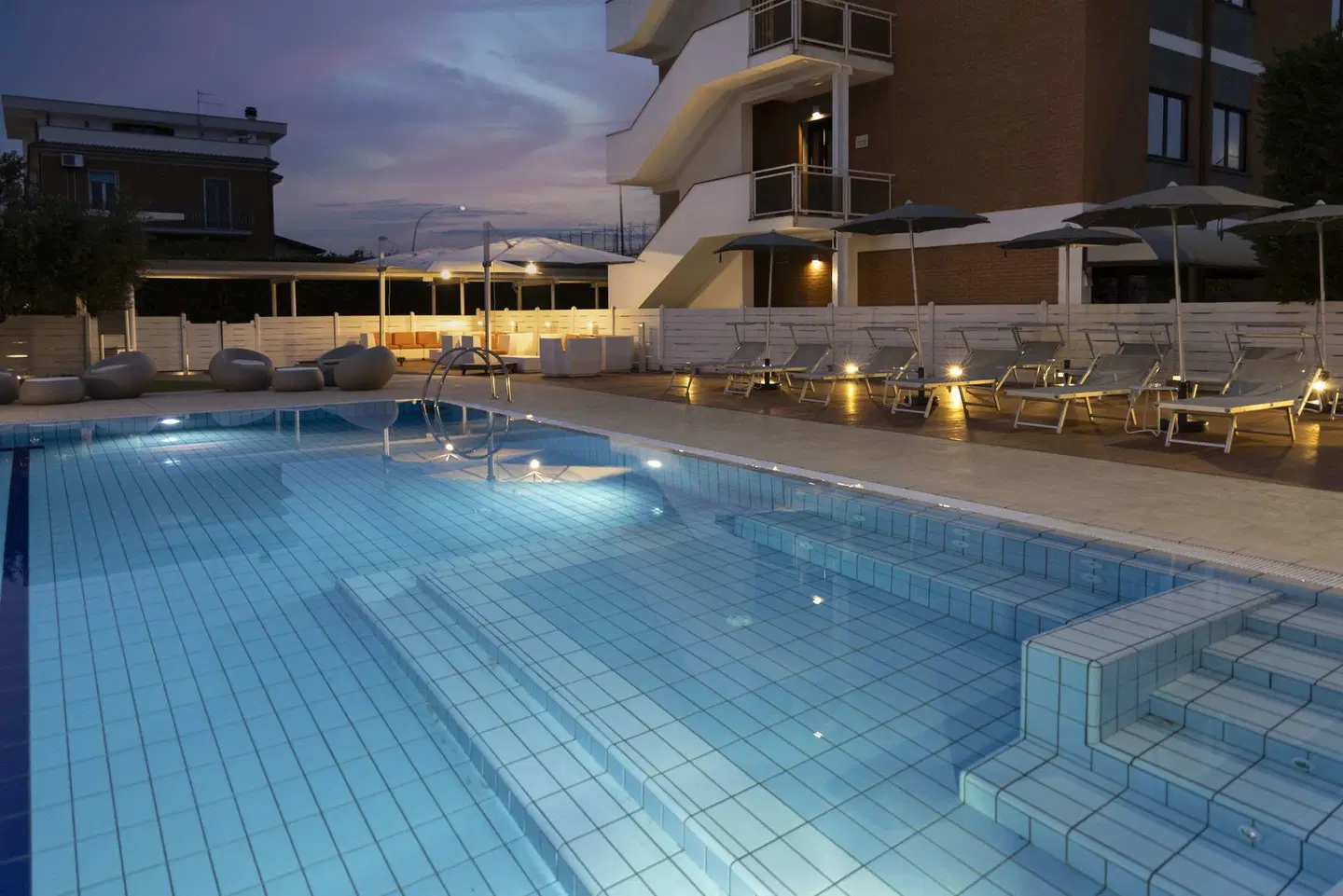 Best Western Hotel Rome Airport OUTDOOR_POOL