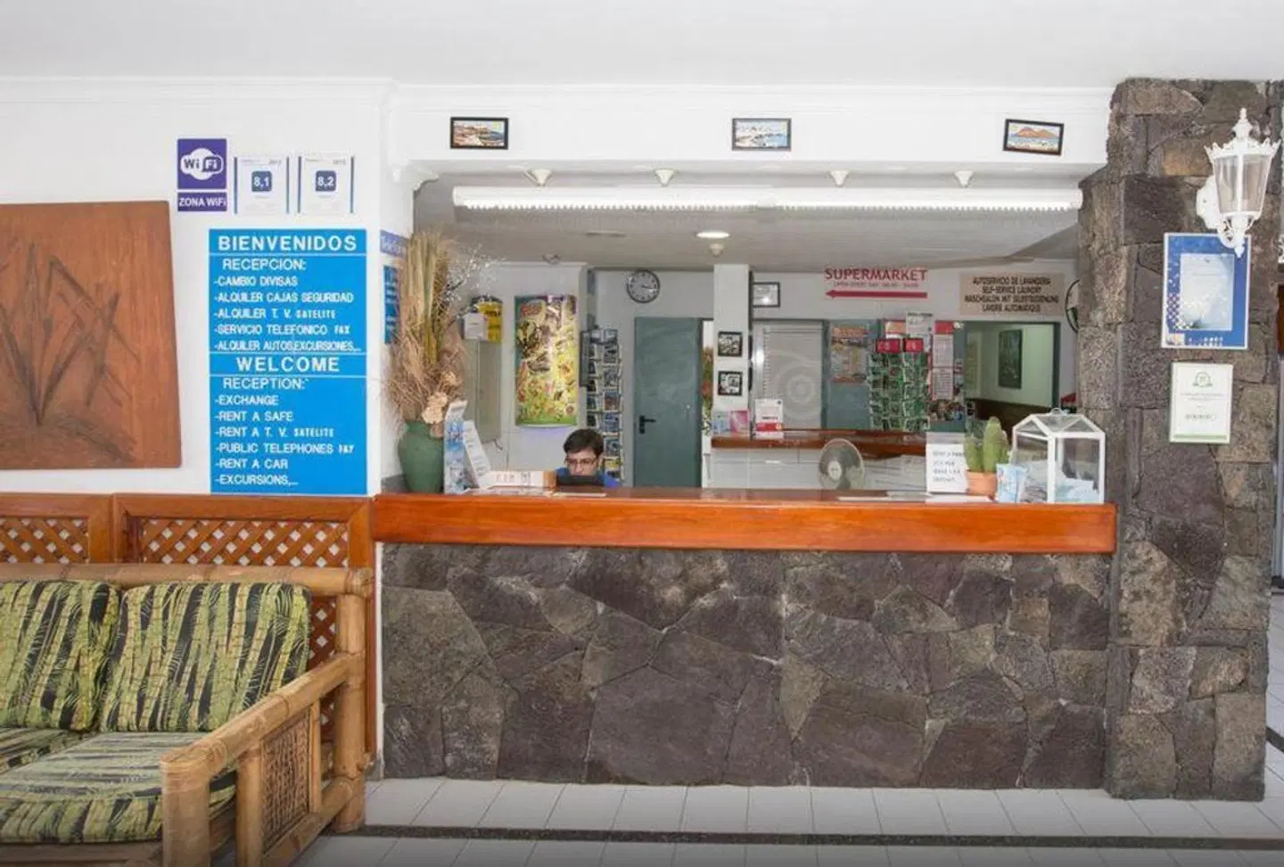 Plaza Azul Bar