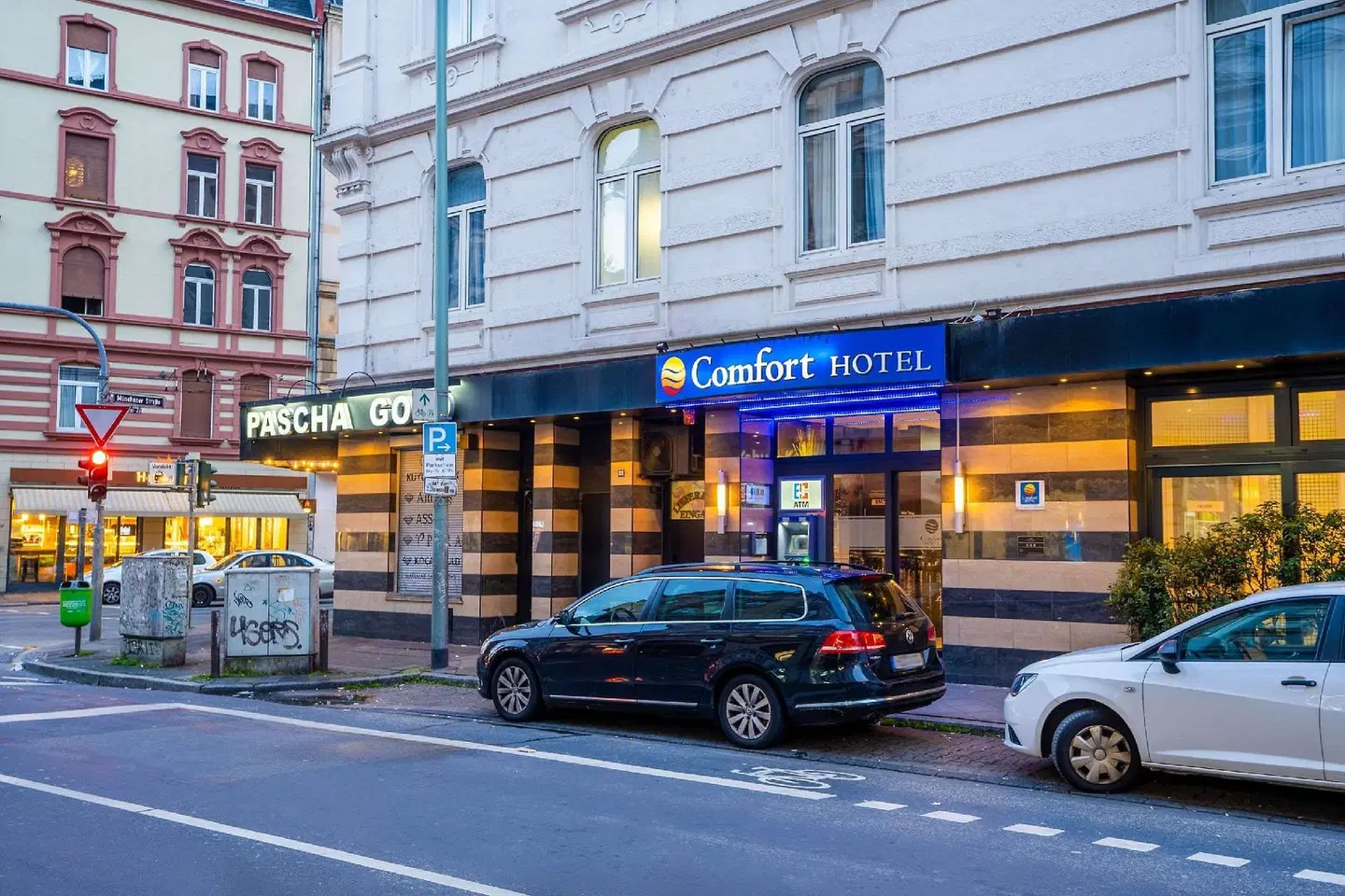Comfort Hotel Frankfurt Central Station EXTERIOR