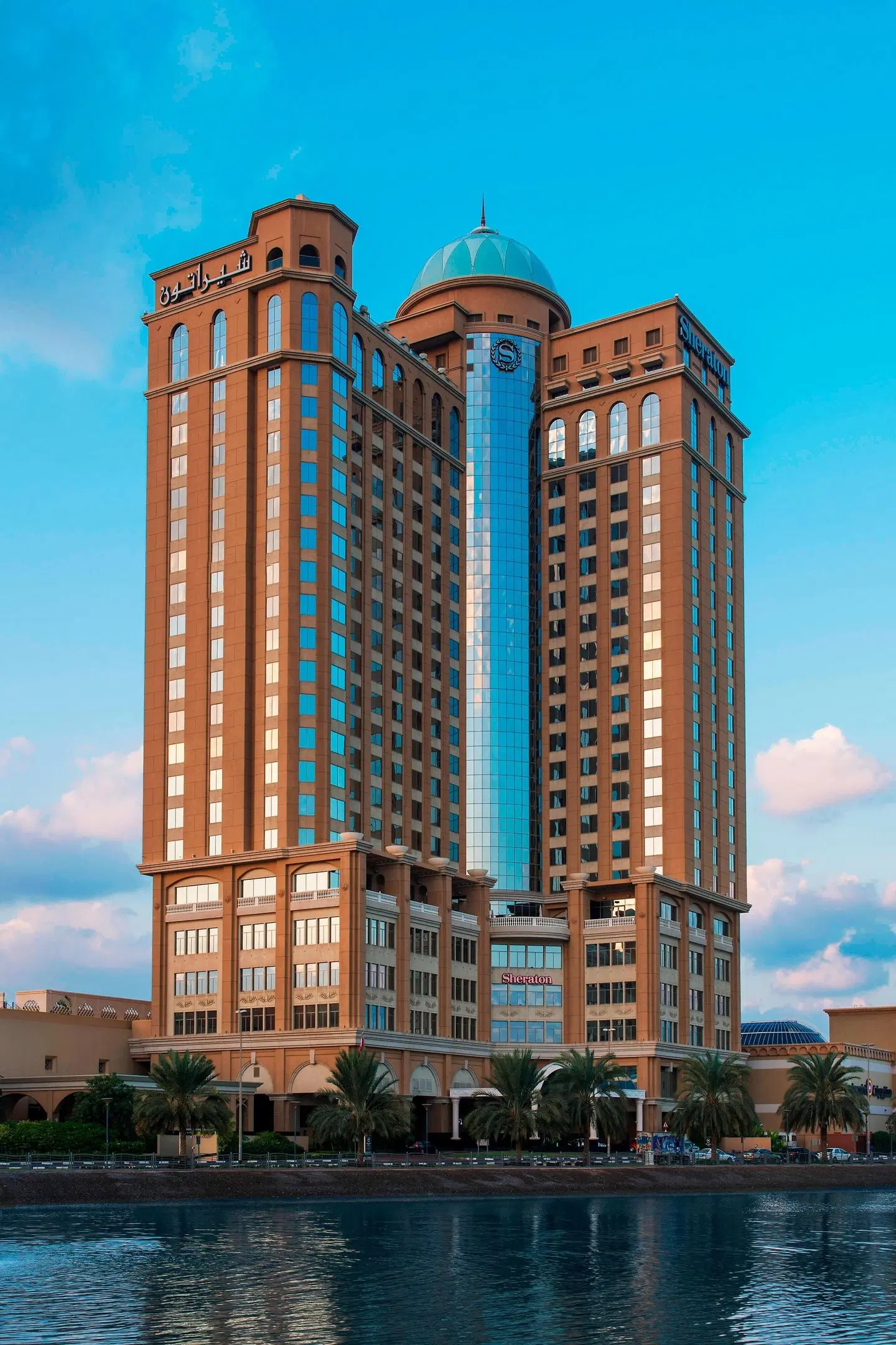 Sheraton Dubai Mall of the Emirates EXTERIOR